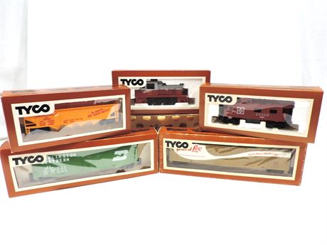 TYCO H-O Scale Train Cars