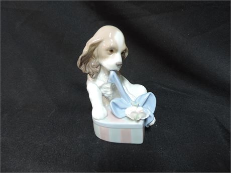 LLADRO 'Can't Wait' Porcelain Figurine / England