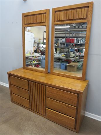 Oak Triple Dresser w/Double Mirrors