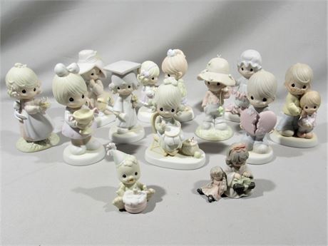 12 Collectible Decorative Figurines