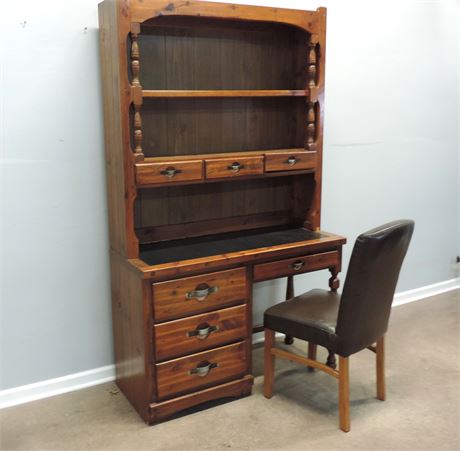YOUNG - HINKLE Desk / Bookcase Hutch / Chair