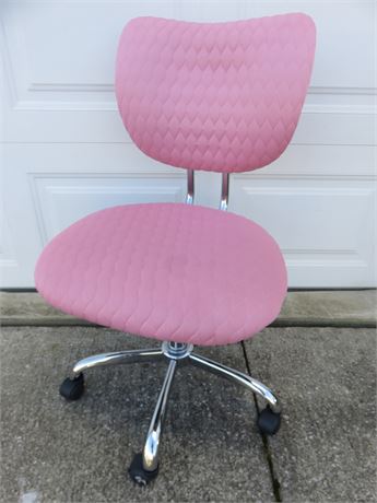 Pink Quilted Office Swivel Chair