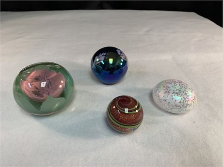 Paper Weights Lot of 4 Featuring, GEOFFREY BEETEM