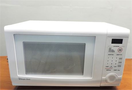 MAGIC CHEF Counter Microwave