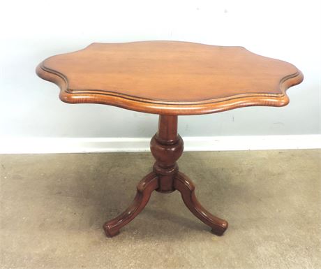 Traditional Style Solid Wood Accent Table