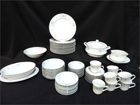 Fine Porcelain China 'Diane' Set