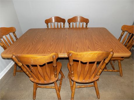 Colonial Dining Table & Chairs