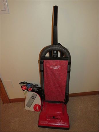 HOOVER Upright Vacuum