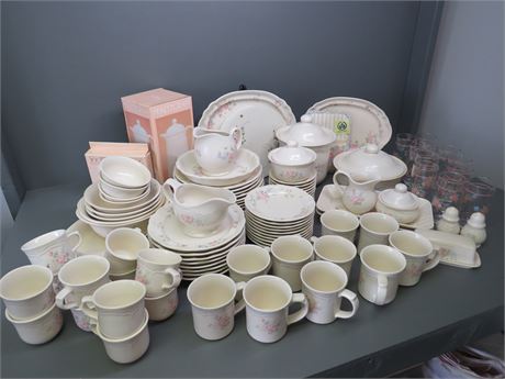 PFALTZGRAFF Tea Rose Collection Stoneware Set - Service for 10