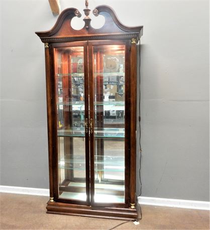 Wood / Lighted Curio / Display / China Cabinet