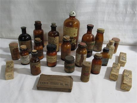 24 Piece Vintage/Antique Apothecary/Brown Bottle Pharmacy Lot