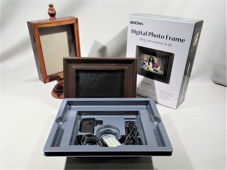 Pedestal Shadow Box and 7" LCD Picture Frame with Remote