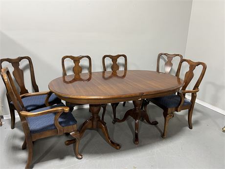 Dining Table/6 Chairs