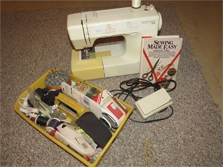 KENMORE 14 Sewing Machine w/Accessories
