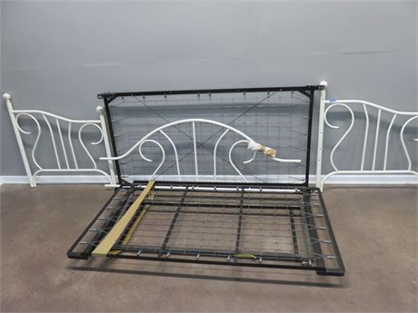 Metal Day Bed