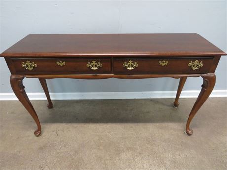 STANLEY Queen Anne Sofa Table