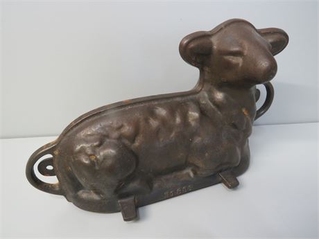 GRISWOLD Cast Iron Lamb Cake Mold #866