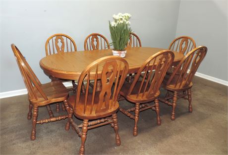 Solid Oak Dining Table / Eight Chairs