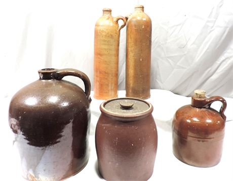 Vintage Pottery / Jugs / Canister