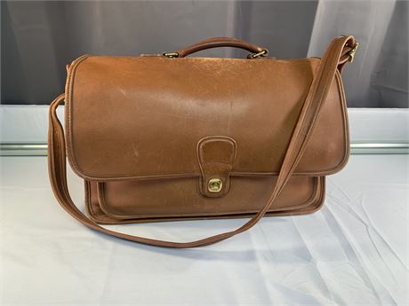 Vintage Coach British Tan Leather Metropolitan Messenger Bag