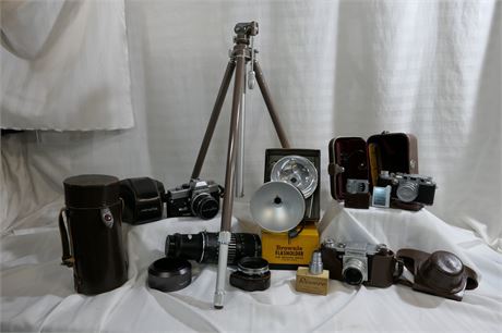 Vintage Minolta, Leica, Praktiflex Cameras, Lens and Dualok Tripod plus accessor
