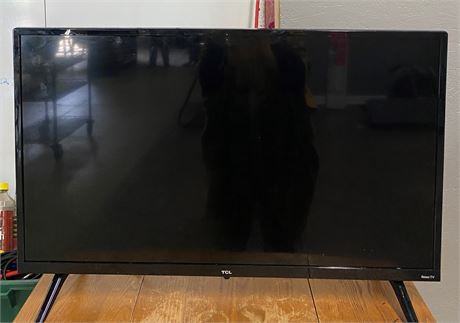 TCL - Roku Flat Screen TV