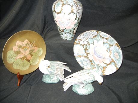 5 Piece Decorative Plates, Vases and Toyo Birds with Floral Design