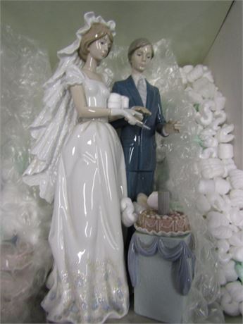 Lladro "Cake Cutting" Figurines