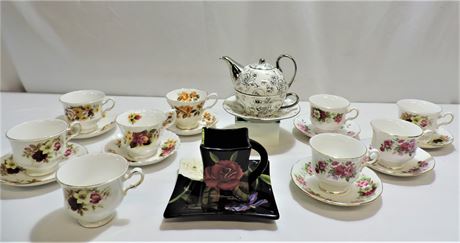 Smit's Chocolaterie Tea Pot Queen Anne Royal Albert Teacup Lot