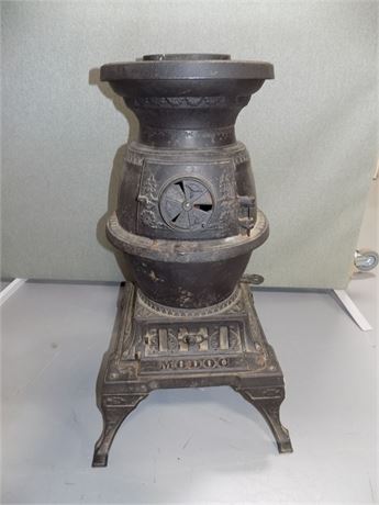 Transitional Design Online Auctions - Antique Pot Belly Stove, by Stove and  Range Company