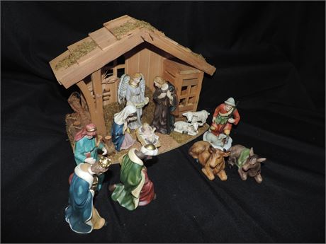 Ceramic Nativity Scene Figurines / Wood Stable