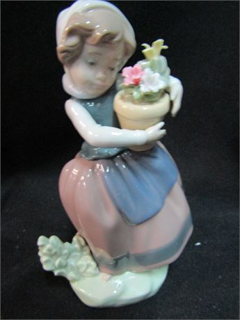 Lladro "Spring is Here" Figurine