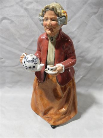 1966 ROYAL DOULTON "Teatime" Figurine