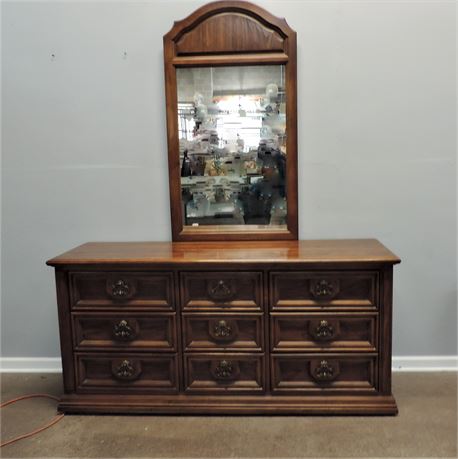Huntley by Thomasville Triple Dresser with Mirror