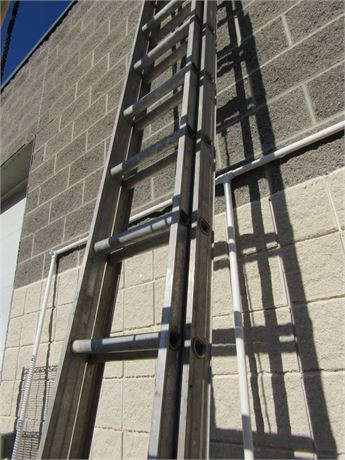 Aluminum Extension Ladder, 13'