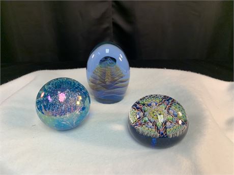 Paper Weights(3) Featuring, Signed, MICHAEL O'KEEFE, SIGNED, PERTHSHIRE