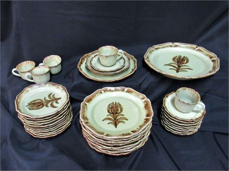 Vintage Baldelli for Higbee's Hand-made China Lot - Italy